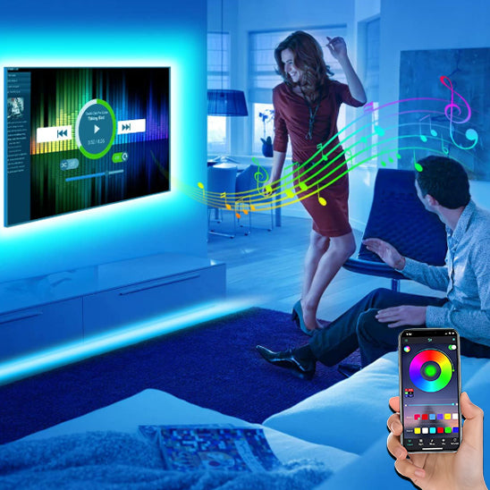 Bande lumineuse led rétroéclairage RGB et une femme qui dance