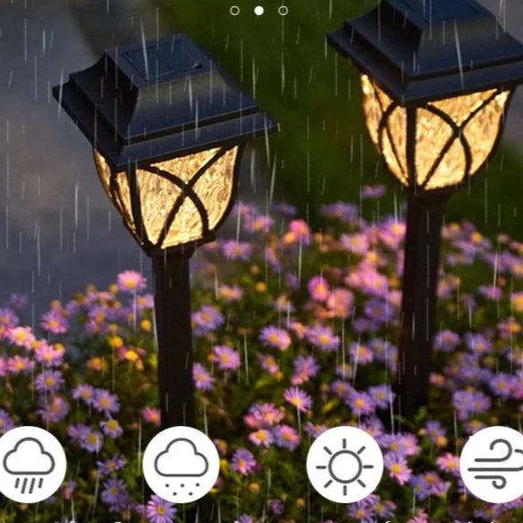 Lampe solaire extérieur balise à piquet sous la pluie