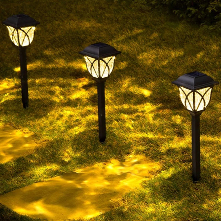 Lampe solaire extérieur dans jardin