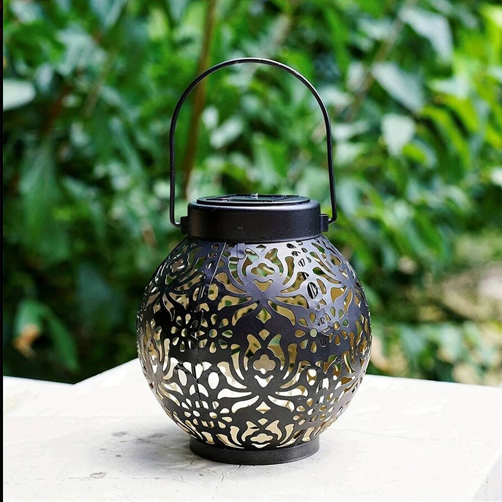 Lanterne solaire en plein jour