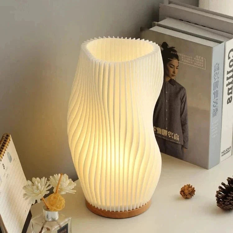 Lampe à poser abat-jour 3D allumé livres