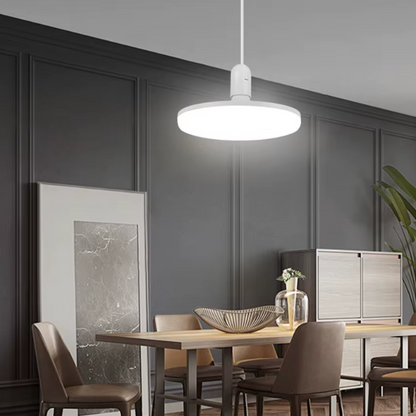 Ampoule LED Plate dans un salon 