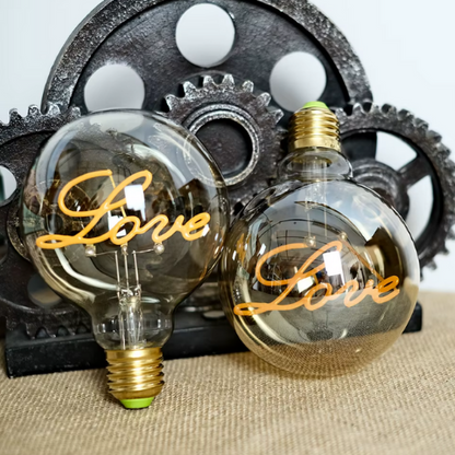 Ampoule LED décorative love