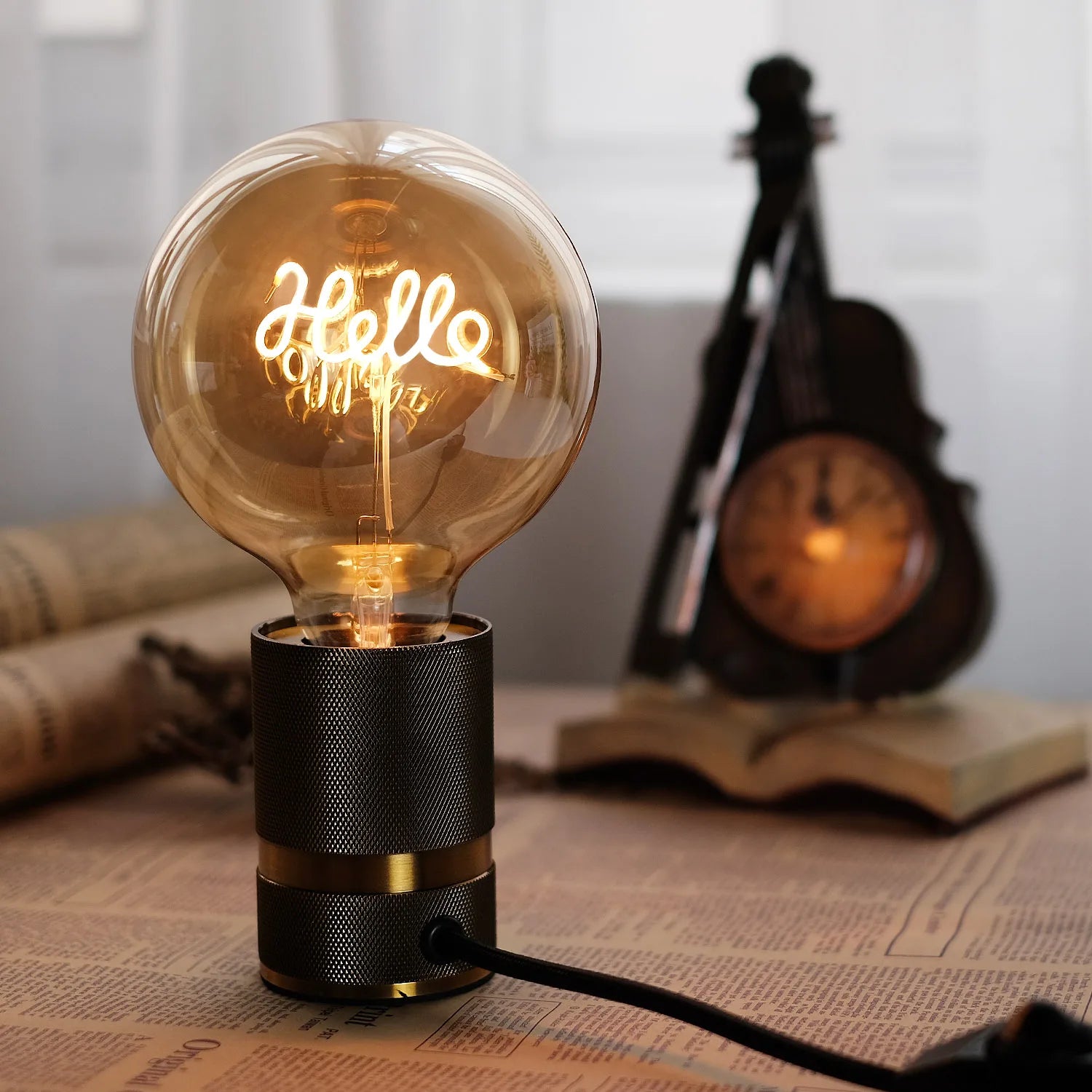 Ampoule LED hello sur support 
