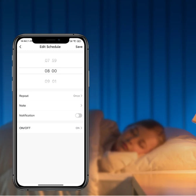 Ampoule LED intelligente et une fille qui dore  