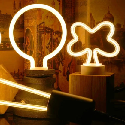Ampoule led déco ambiance papillon et boule allumé 