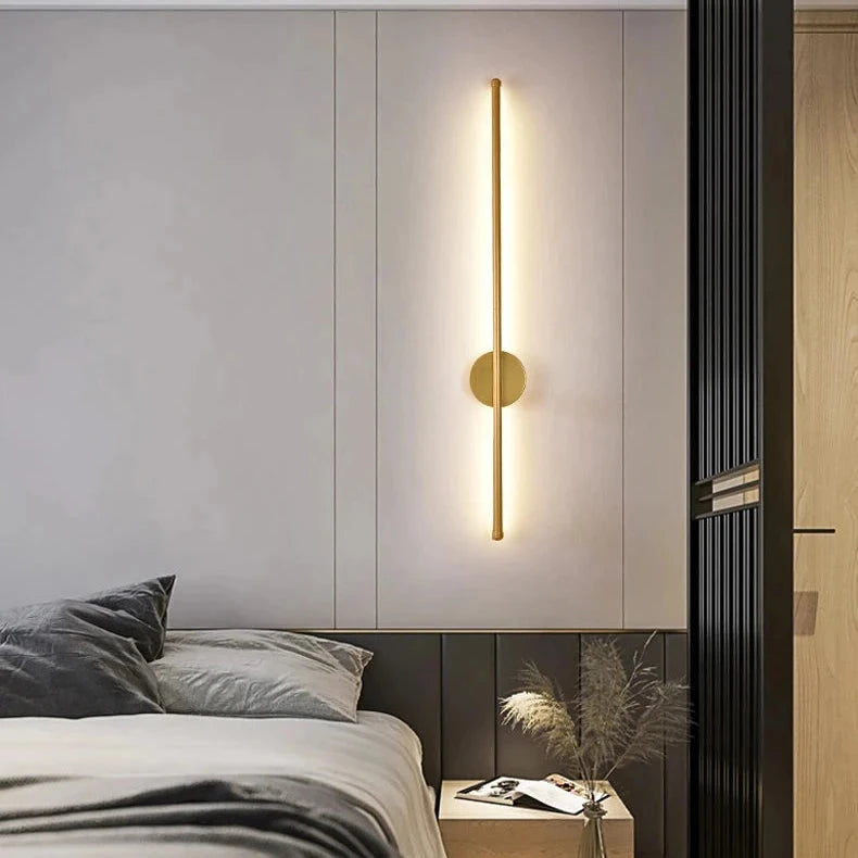 Applique murale droite LED au-dessus de la table de chevet 