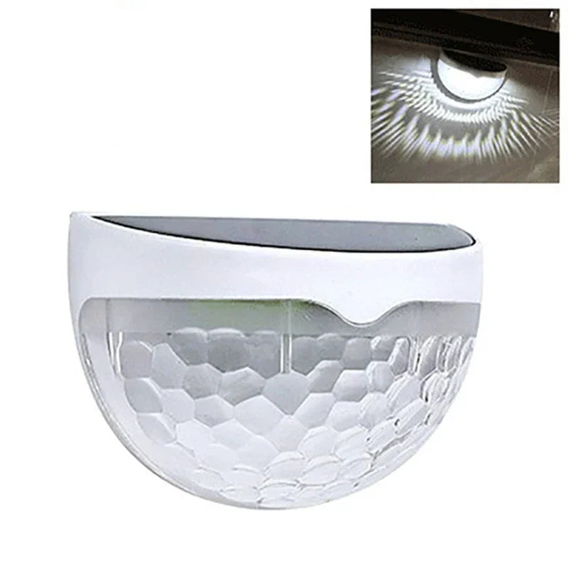 Applique murale extérieur pour terrasse allumé et 
coquille blanche 