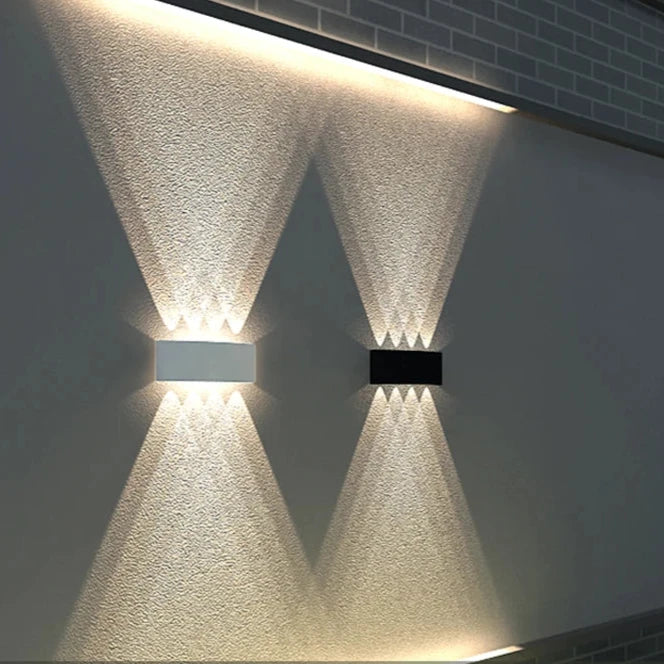Applique murale extérieur pour terrasse noir et blanc allumé  