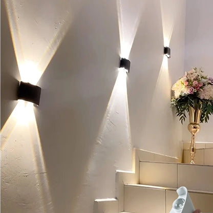 Applique murale extérieur pour terrasse sur escalier allumé 