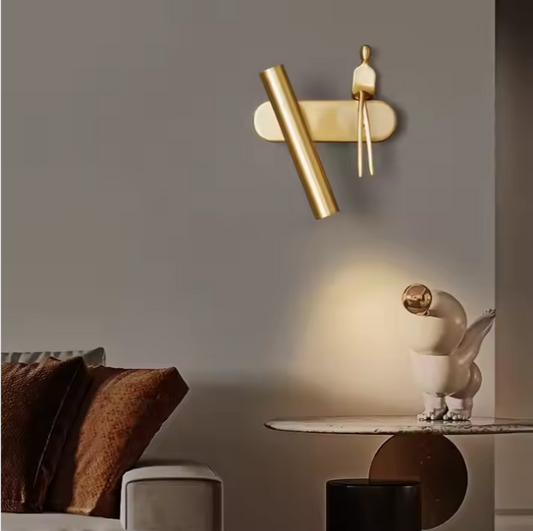 Applique murale led Art de Mur dirigé vers table d'appoint 