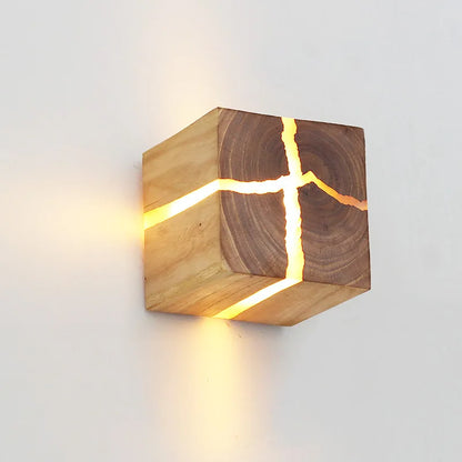 Applique murale led carrée allumée