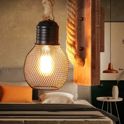 Applique murale vintage en bois dans une chambre  