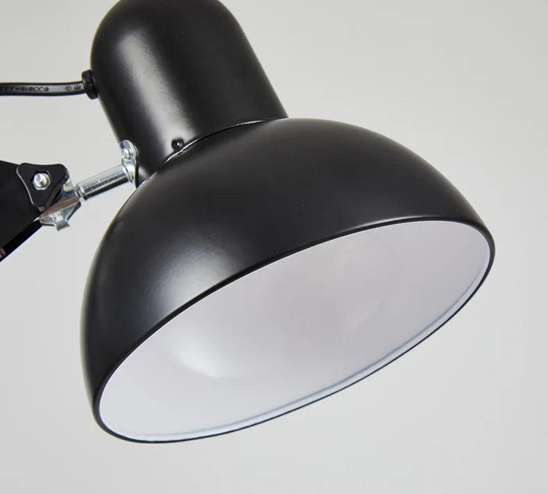 L'abat-jour de la lampe de bureau bras Long pliant