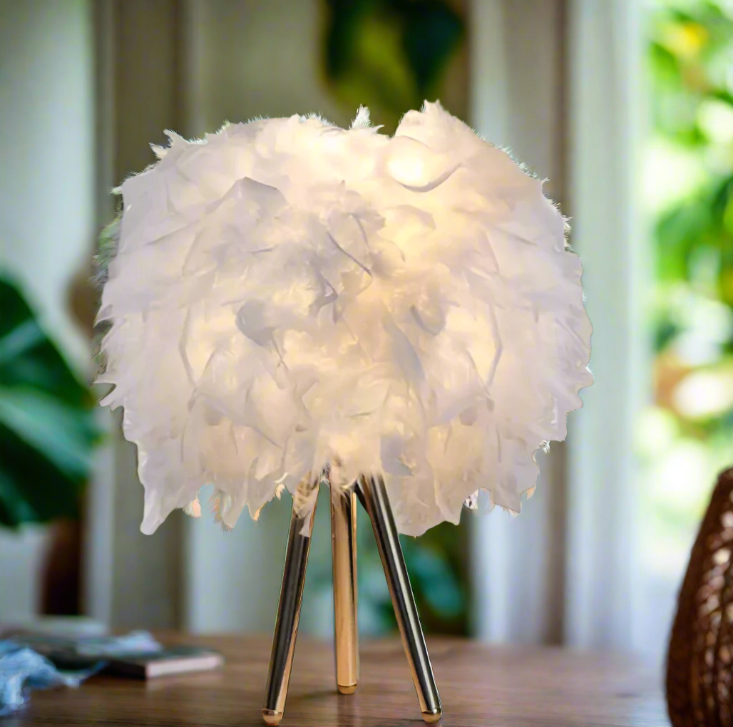Lampe de chevet plumes un design chic 
