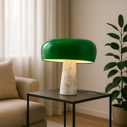 Lampe champignon verte sur table d'appoint 