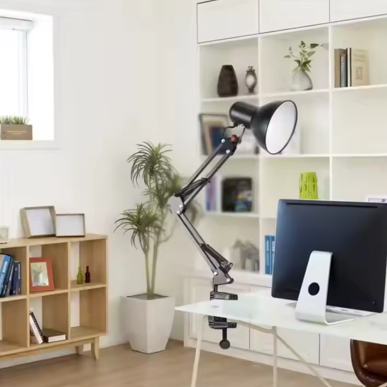 Lampe de bureau bras Long pliant et ordinateur 