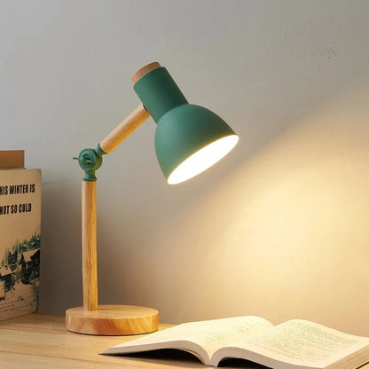 Lampe de chevet articulée allumé livre ouvert 