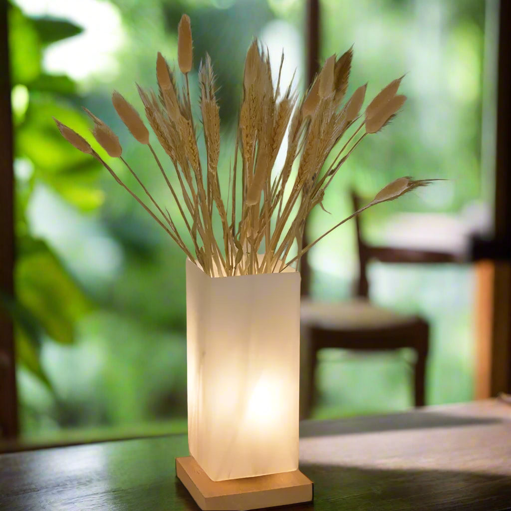  Lampe de chevet en verre et une fenêtre 
