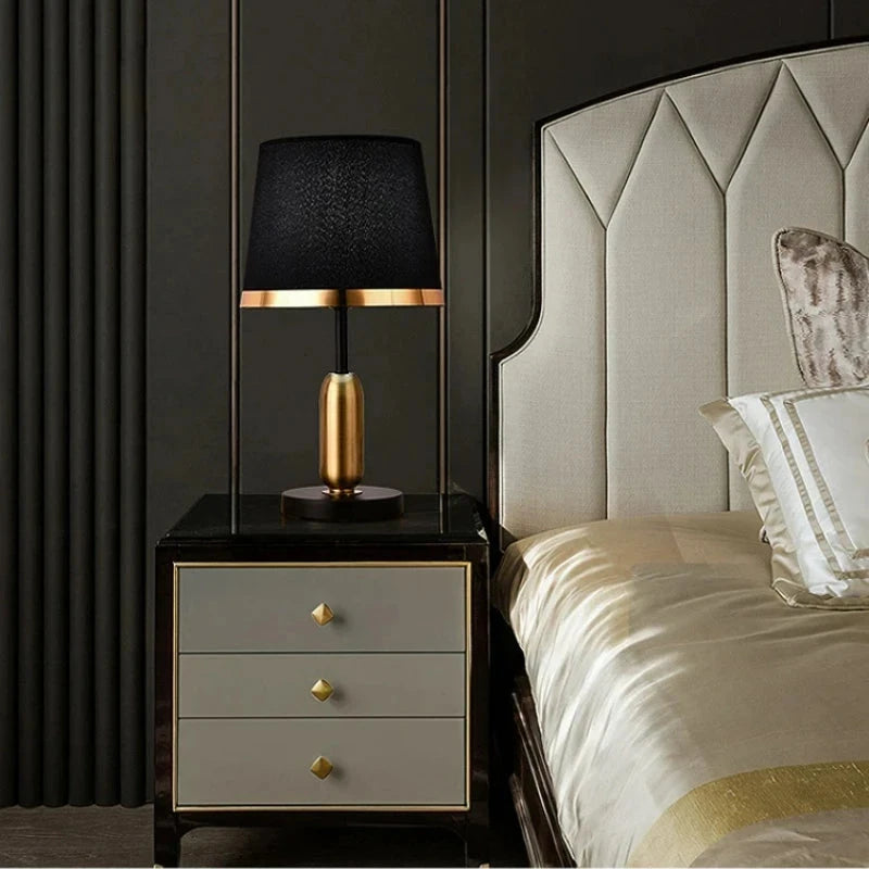 Lampe de chevet moderne table de chevet et lit blanc 