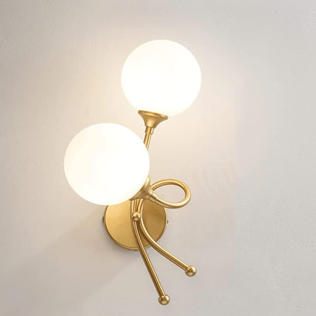 Lampe de chevet murale allumé 