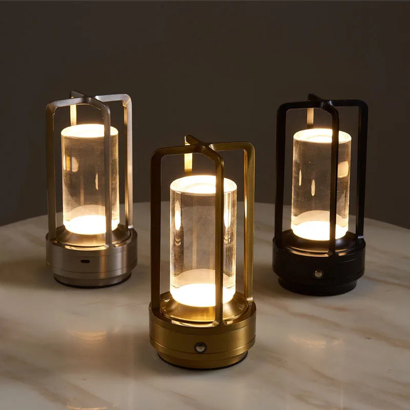Lampe de chevet tactile LED noir doré et argenté allumé 