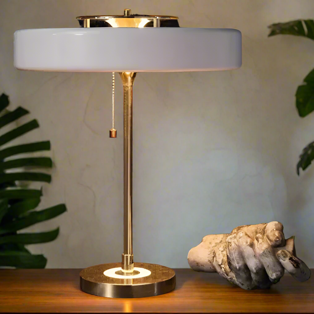 Lampe de table à LED scandinave allumé 