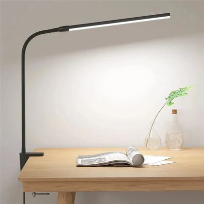 Lampe de table à LED sur bureau 