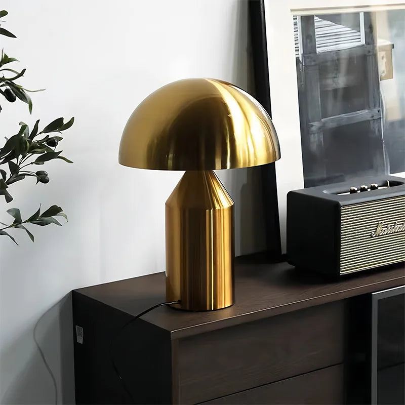 Lampe de table au style minimaliste sur meuble 
