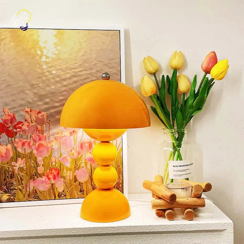 Lampe de table chic nordique jaune et cadre peint en fleur jaune et rose 