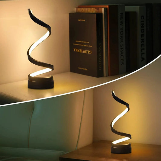 Lampe de table design spirale  avec des livres 