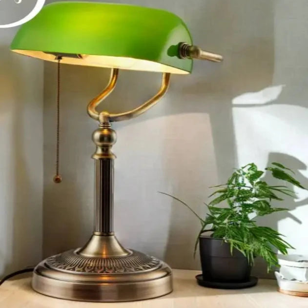 Lampe à poser vintage avec abat-jour en verre vert et pot de plante 
