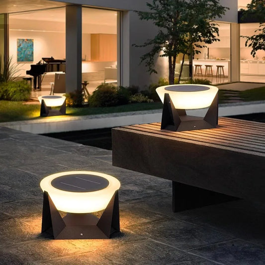 Lampe solaire extérieur design pour un jardin  