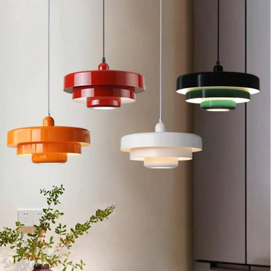 Quatre Suspensions scandinaves trois niveaux de couleur différente 