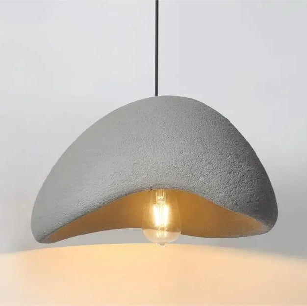 Suspension LED wabi sabi gris et lampe allumé 