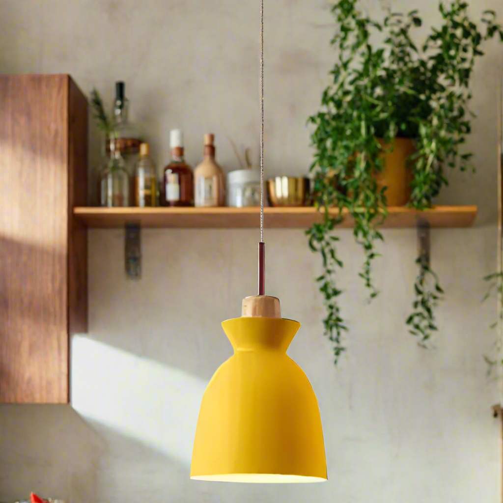 Suspension nordique jaune dans la cuisine 