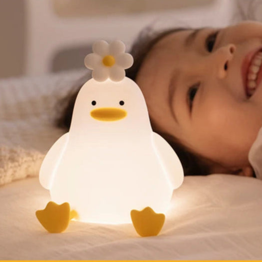 Une fille et veilleuse LED canard cute   