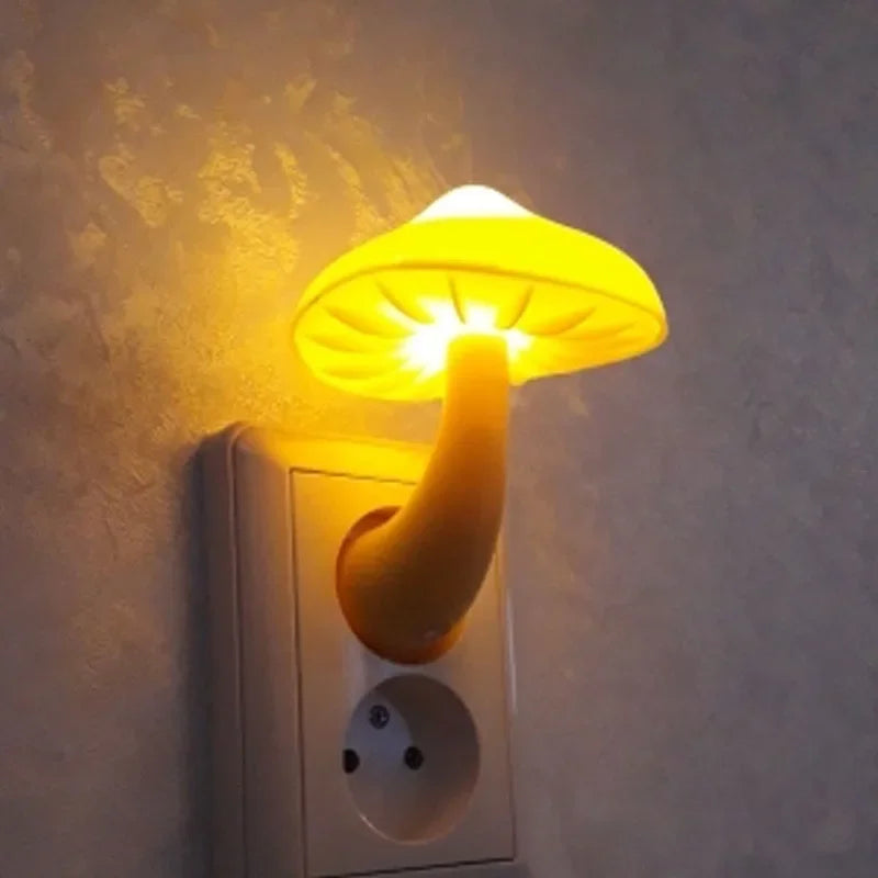 Veilleuse LED prise en forme de champignon allumé 