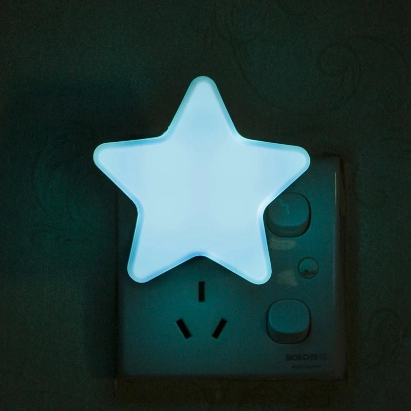 Veilleuse étoile LED sur prise bleue 