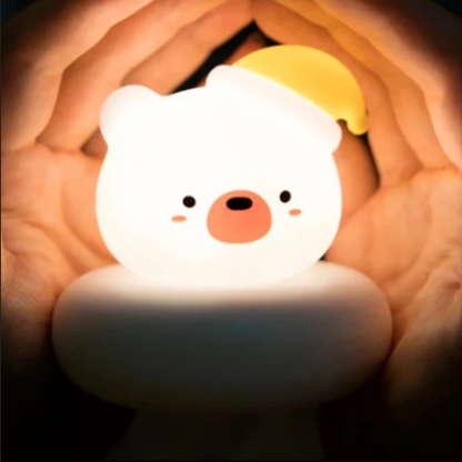 Veilleuse led pour enfant dans le creux de la main 