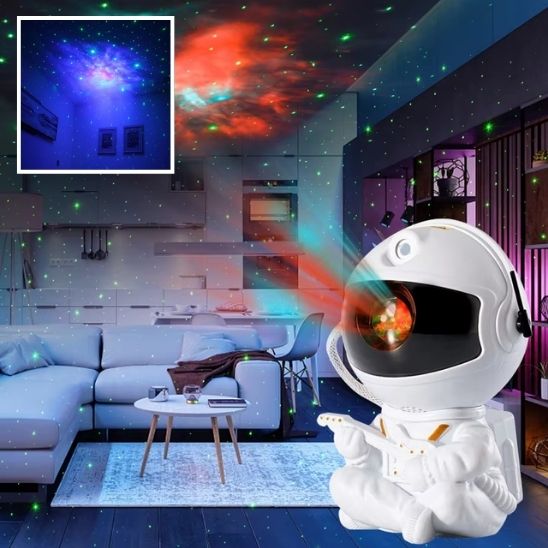 Veilleuse projecteur astronaute allumé dans un salon 