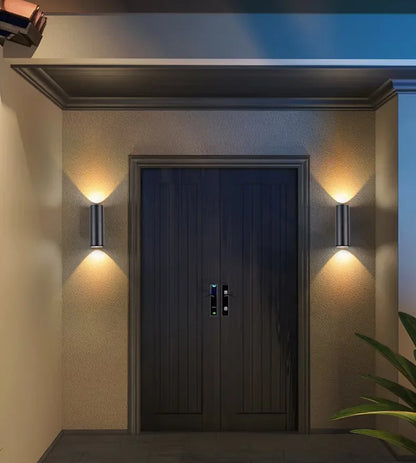 Applique murale extérieur double faisceaux devant porte d'entrée 