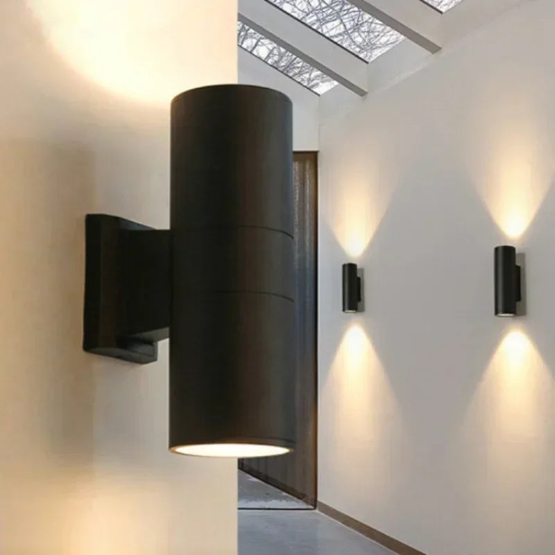 Applique murale extérieur moderne minimaliste double faisceaux sur façade 