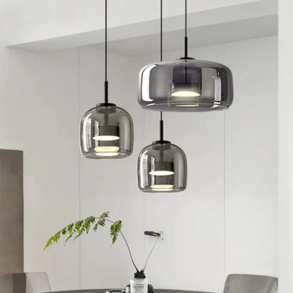 Une table et suspension nordique LED  